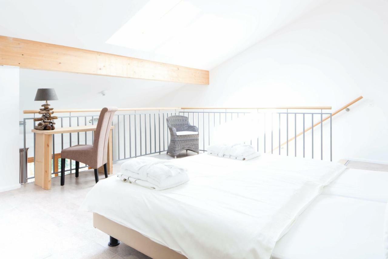 Marina Walensee Hotel Unterterzen エクステリア 写真