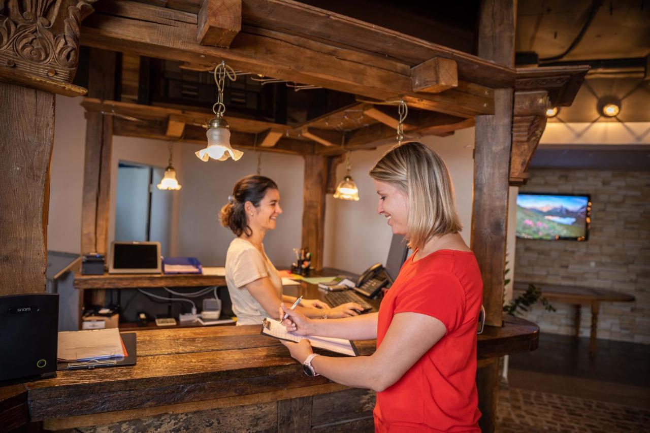 Marina Walensee Hotel Unterterzen エクステリア 写真