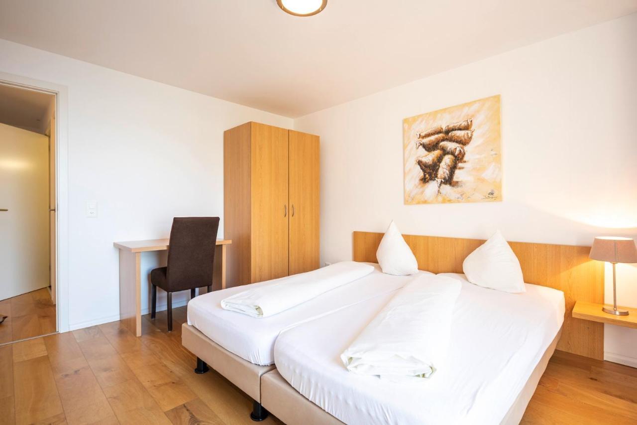 Marina Walensee Hotel Unterterzen エクステリア 写真